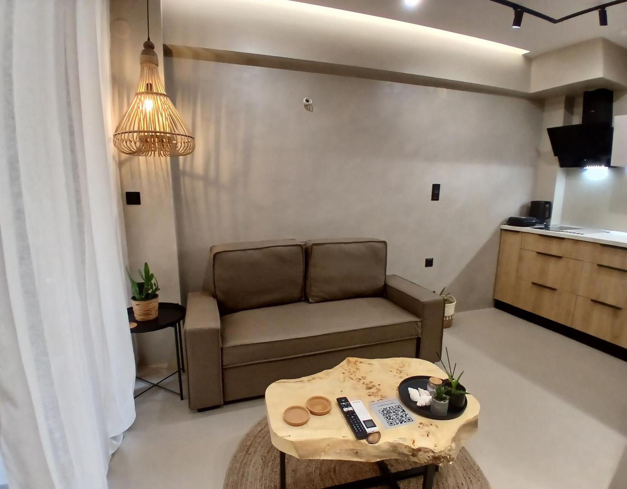 ύρια House's Daire *